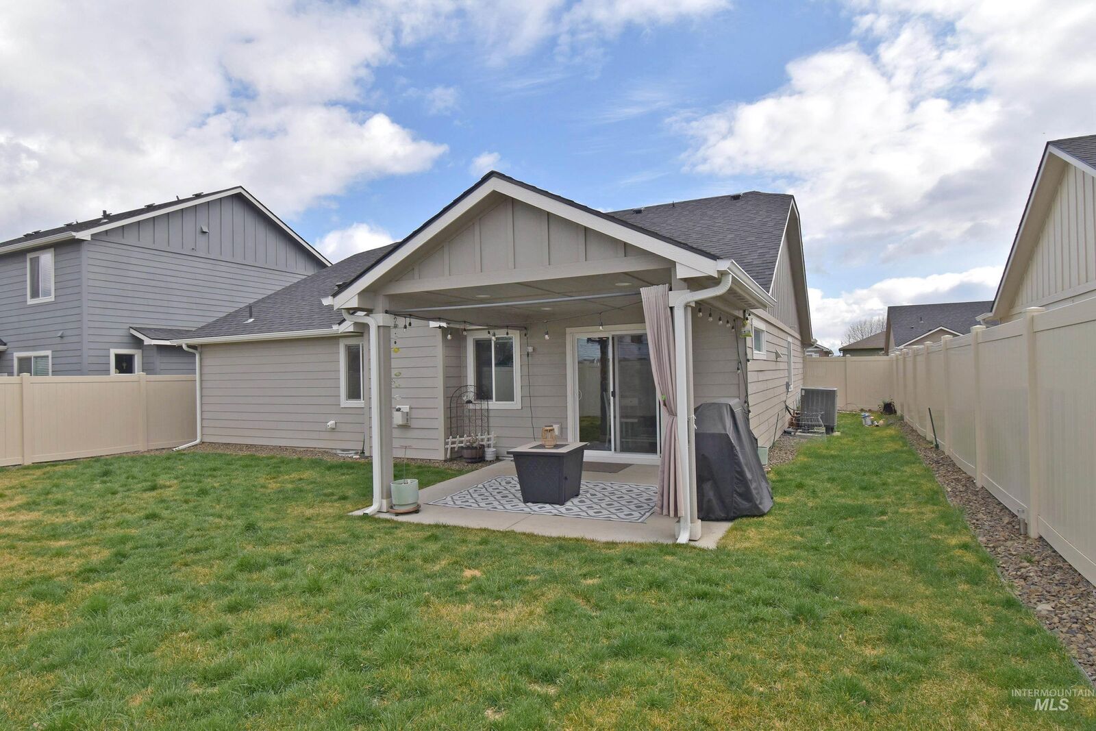 Property Photo:  2428 Legacy Court  WA 99403 