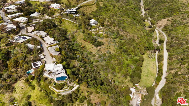 Property Photo:  1406 N Kenter Ave  CA 90049 