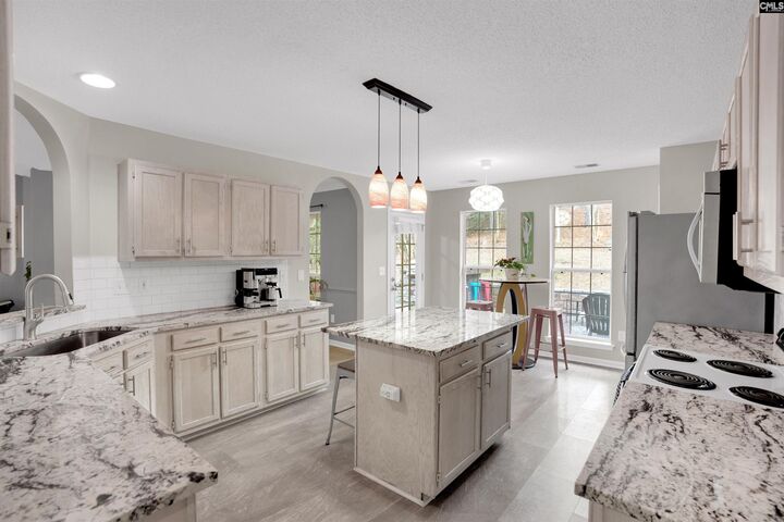 Property Photo:  201 Pond Oak  SC 29212 