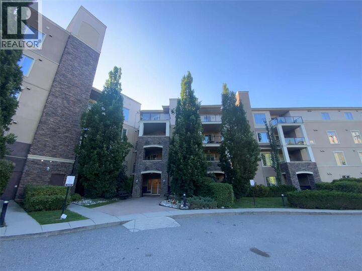 Photo de la propriété:  1873 Country Club Road 2222  BC V1V 2W6 