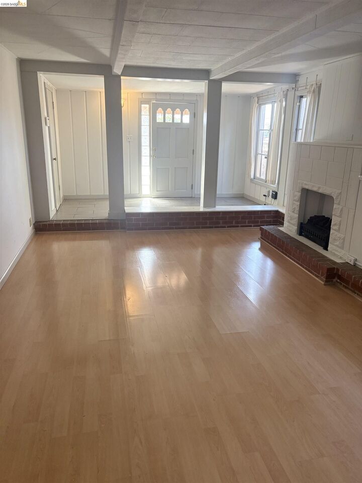 Property Photo:  1024 Elsinore Ave  CA 94602 