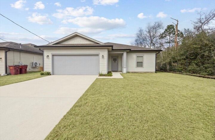 Property Photo:  2145 Janet Street  FL 32566 