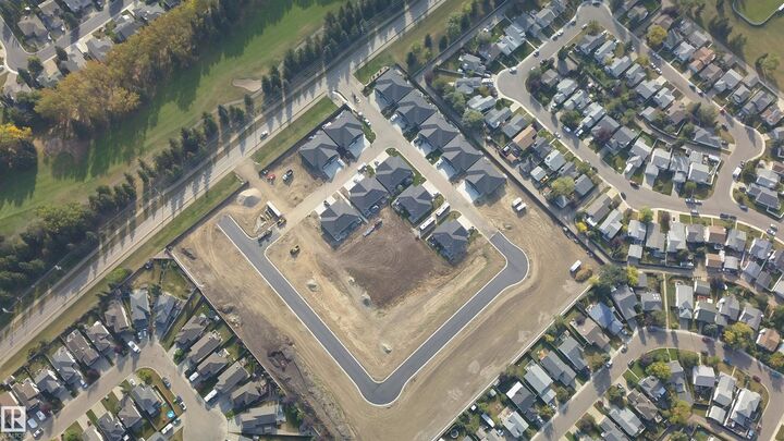 Property Photo: 1005 Calahoo Road 88 AB T7X 2T7