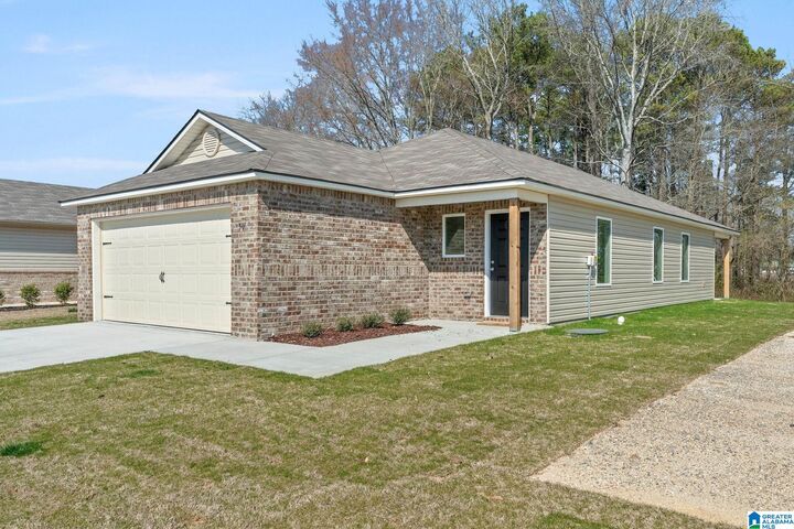 Property Photo:  905 Stagecoach Road  AL 35085 