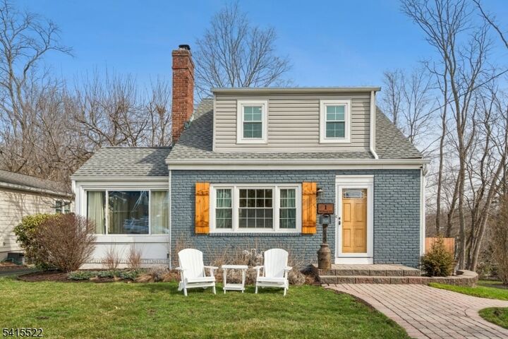 Property Photo:  1 Willard Pl  NJ 07960 