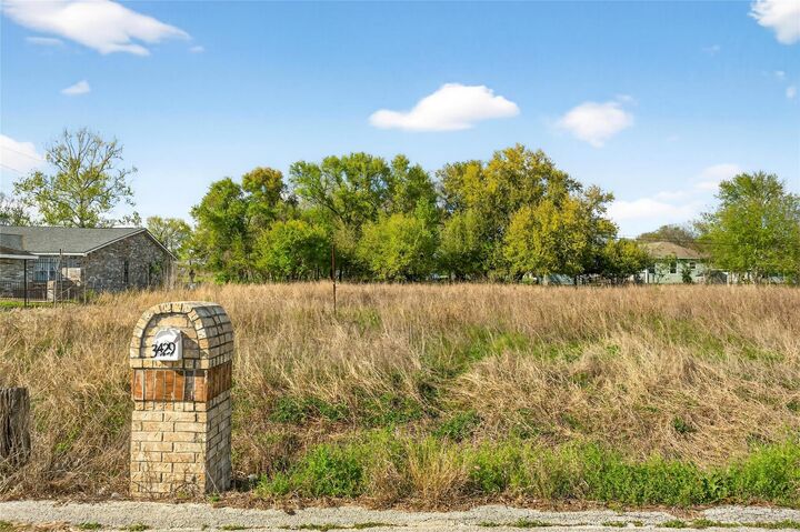 Property Photo:  0 2nd Avenue N  TX 77590 
