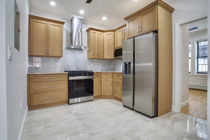 Property Photo:  915 Central Ave 1  NJ 07087 