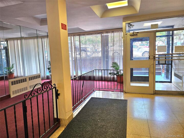 Property Photo:  87-70 173 Street 4D  NY 11432 