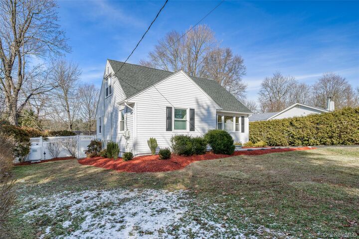 Property Photo:  117 Dutch Street  NY 10548 