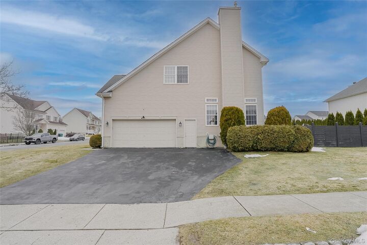 Property Photo:  3002 Molly Pitcher Drive  NY 12553 