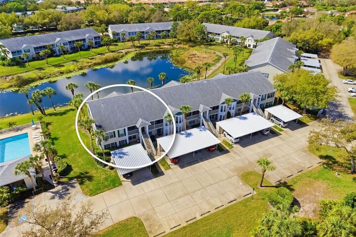 Property Photo: 410 Laurel Lake Drive 101 FL 34292