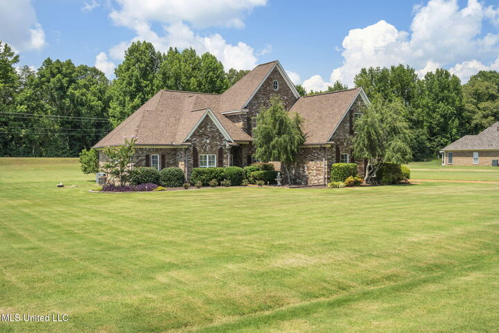Property Photo:  10080 Green Forest Drive  MS 38632 