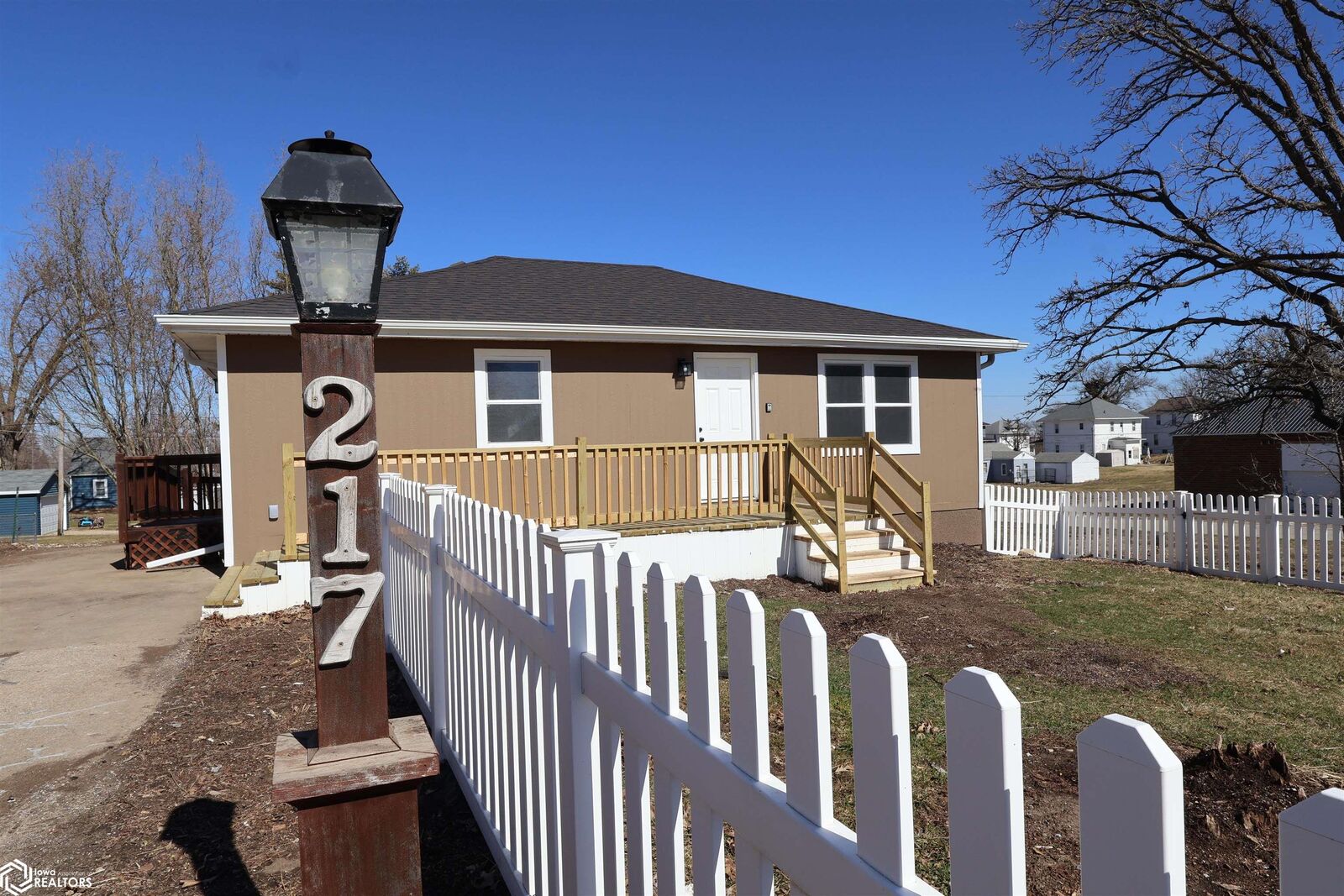 Property Photo:  217 7th Street  IA 50635 