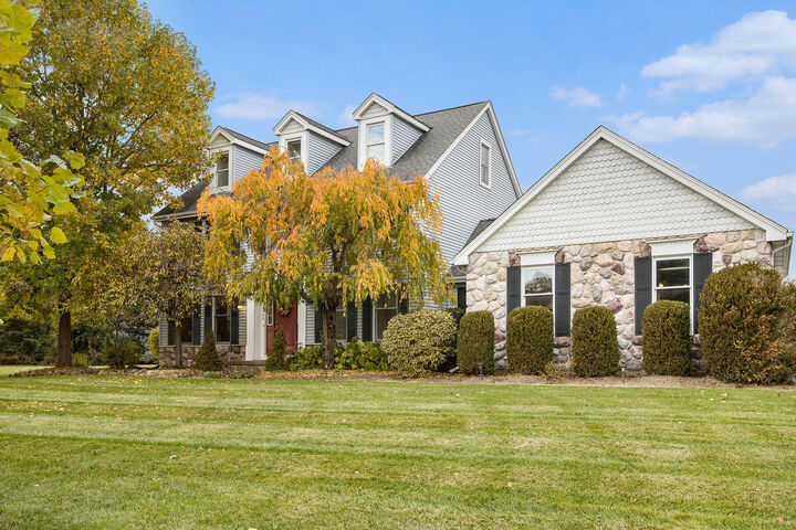 Property Photo: 9180 Yorkshire Drive MI 48176