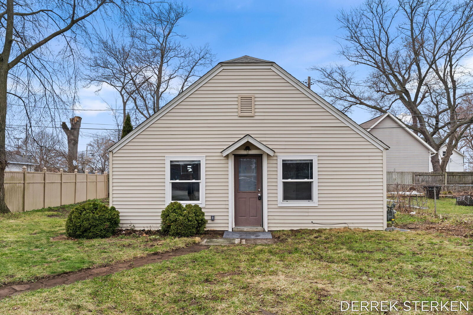 Property Photo:  172 Reed Avenue  MI 49423 