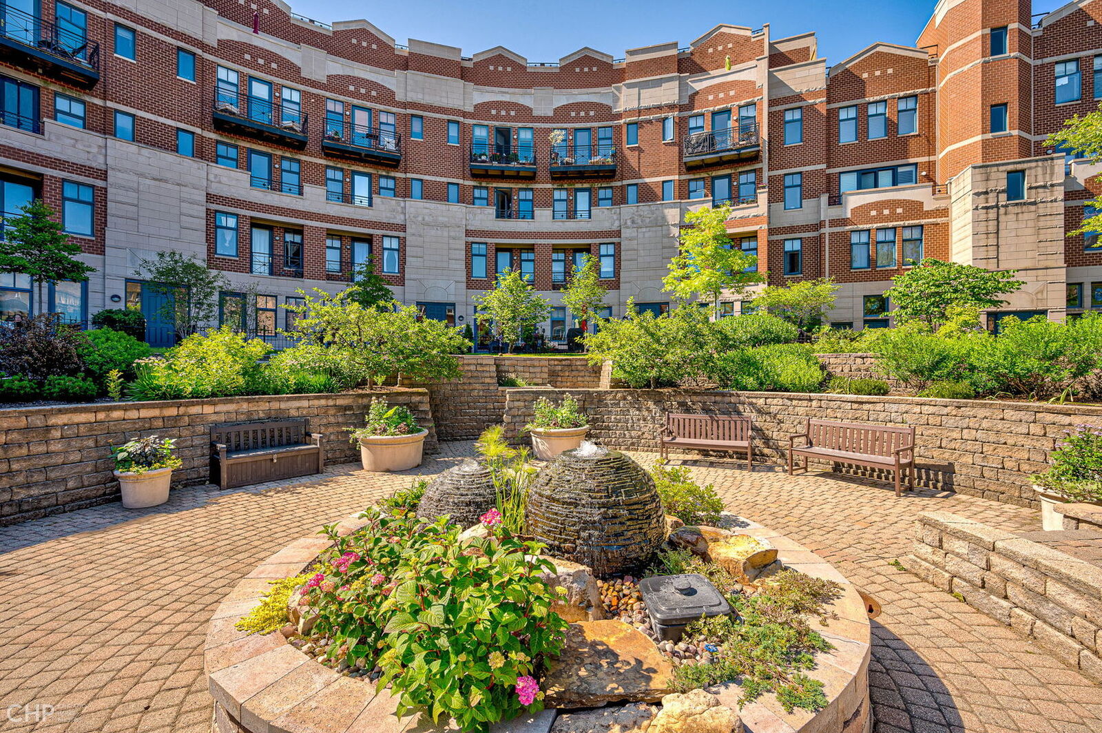 Property Photo:  7748 N Sheridan Road 5  IL 60626 