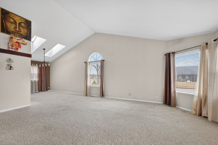 Property Photo:  1254 Red Oak Court  IL 60120 