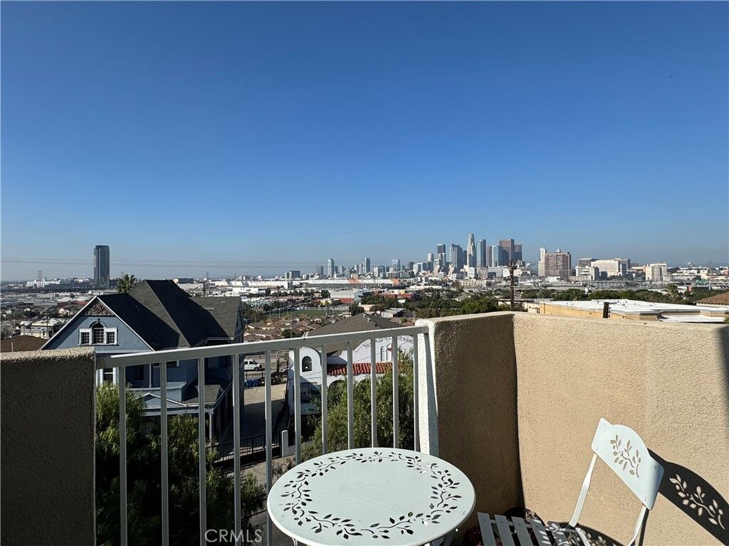 Property Photo: 1529 Pleasant Avenue C CA 90033