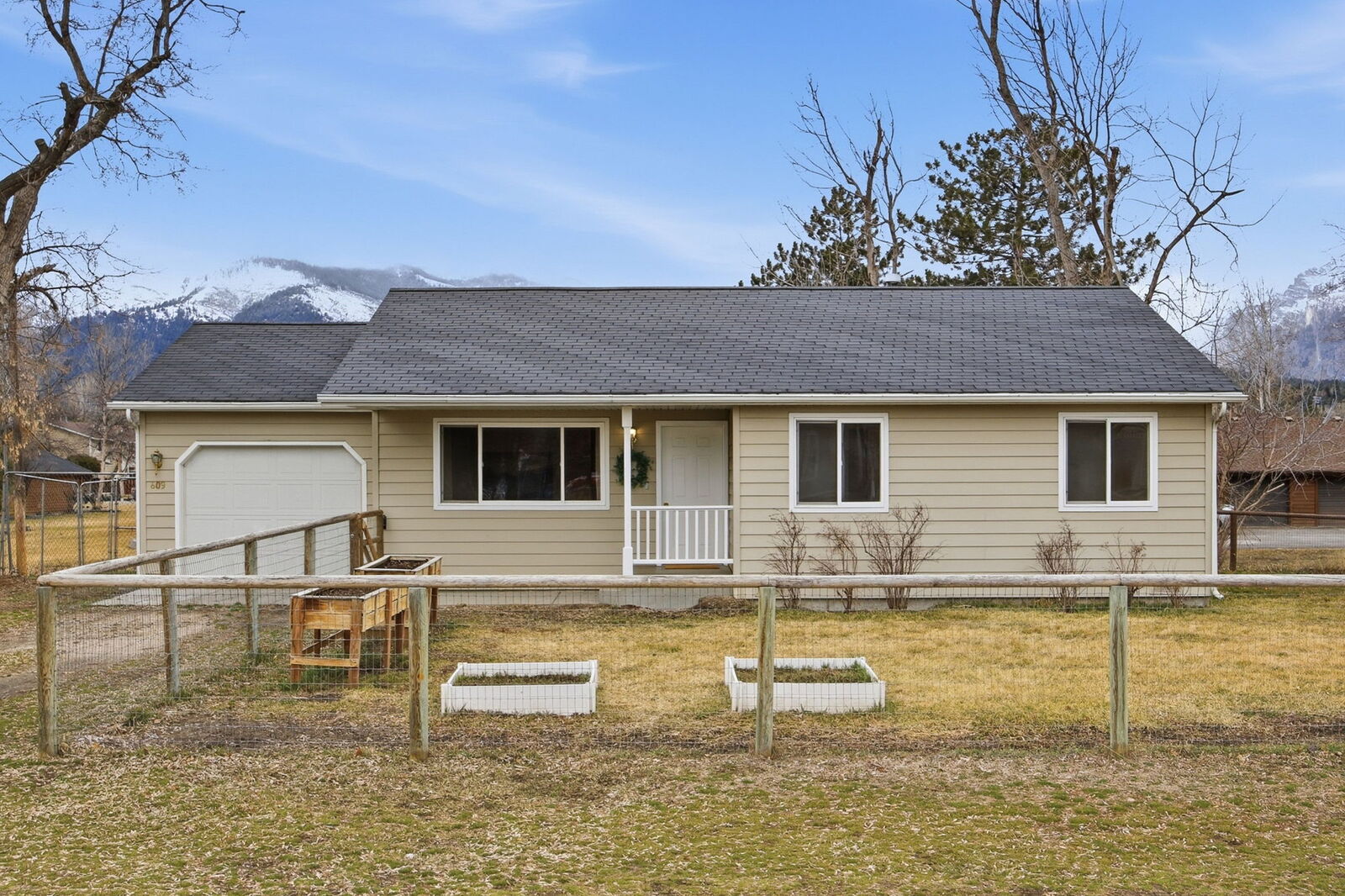 Property Photo: 609 N 7th Street MT 59840