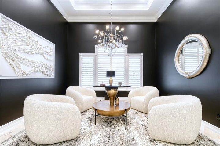 Property Photo: 9013 Terranova Dr FL 34109