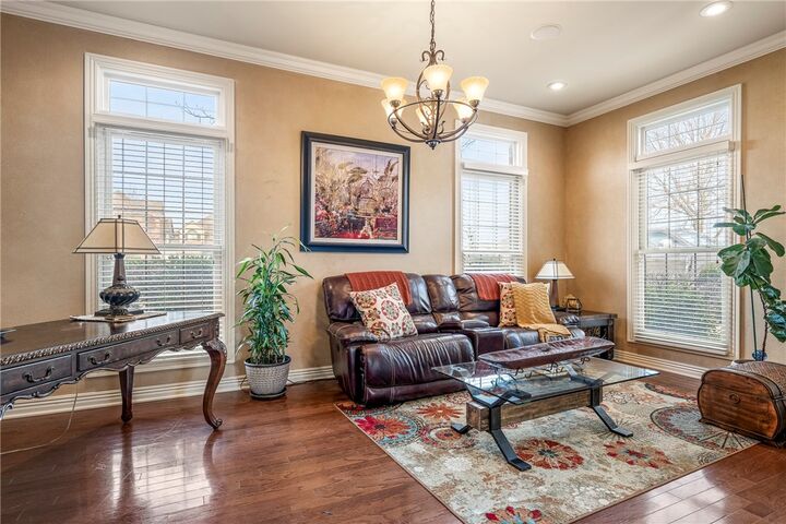 Property Photo:  2616 S Everest Avenue  AR 72758 