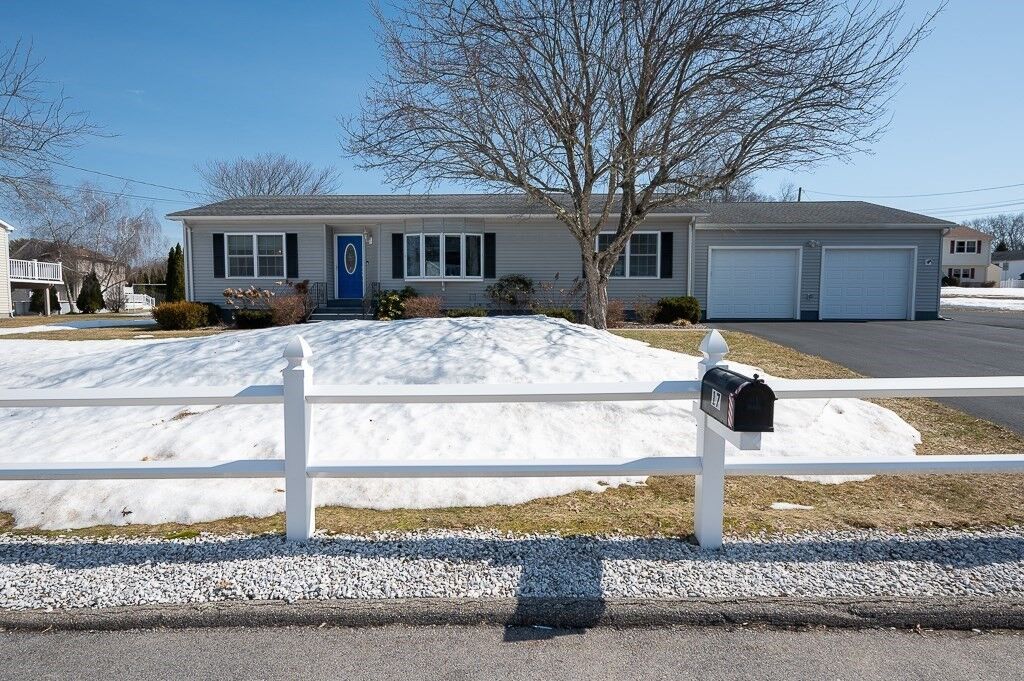 Property Photo: 17 Hugo Ter MA 01570