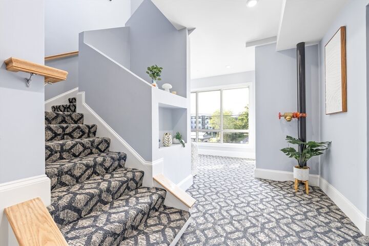 Property Photo: 272 Lincoln St 102 MA 01752