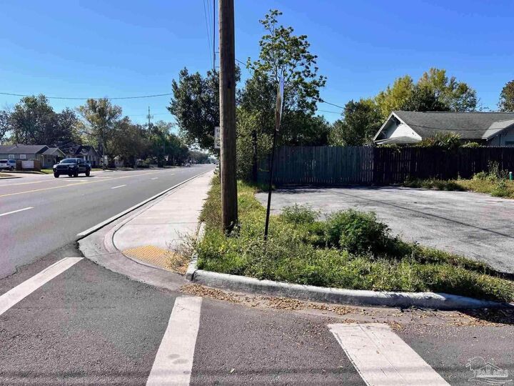 Property Photo:  429 S Navy Blvd  FL 32507 