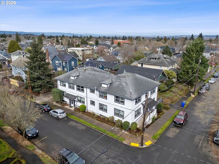 Property Photo:  5203 NE 16th Ave  OR 97211 