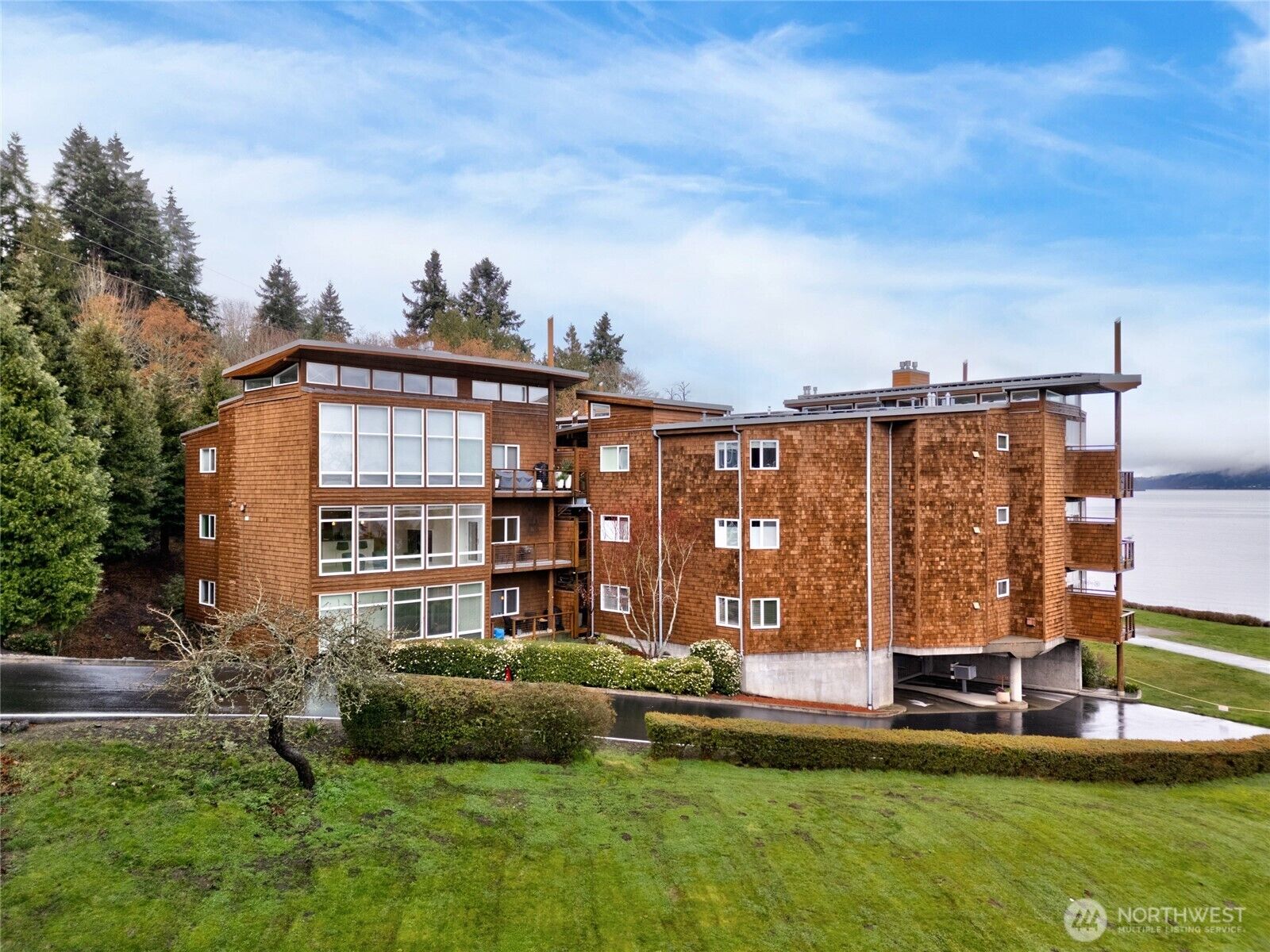 Property Photo: 4501 Fidalgo Bay Road 1002 WA 98221