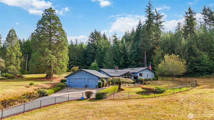 Property Photo:  720  Abernathy Creek  WA 98632 