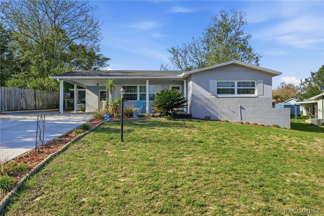 Property Photo:  6 Oak Hollow Drive  FL 34465 