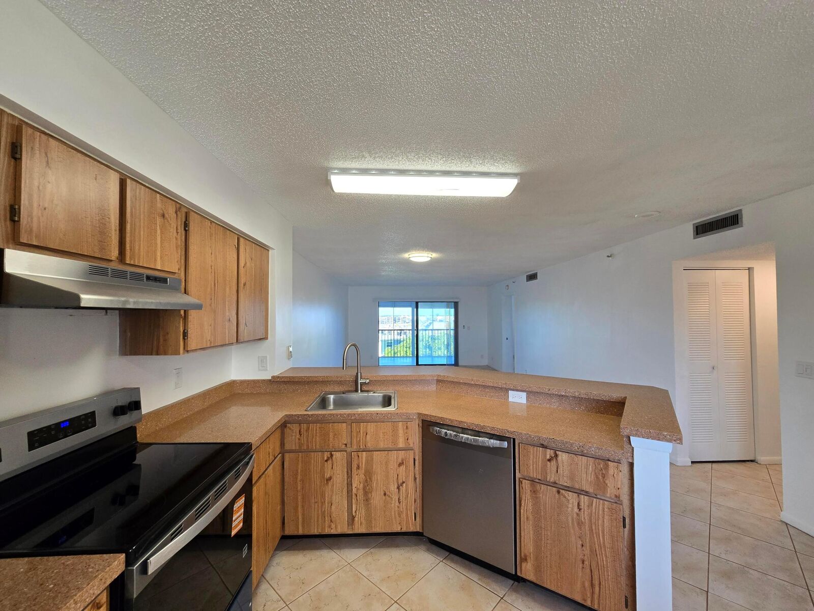 Property Photo: 2217 Cypress Island Drive 708 FL 33069