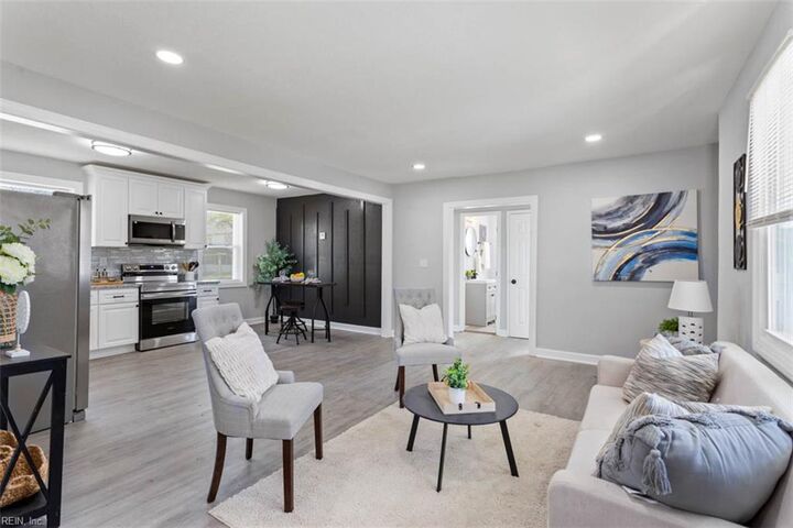 Property Photo:  98 Nicholson St  VA 23702 