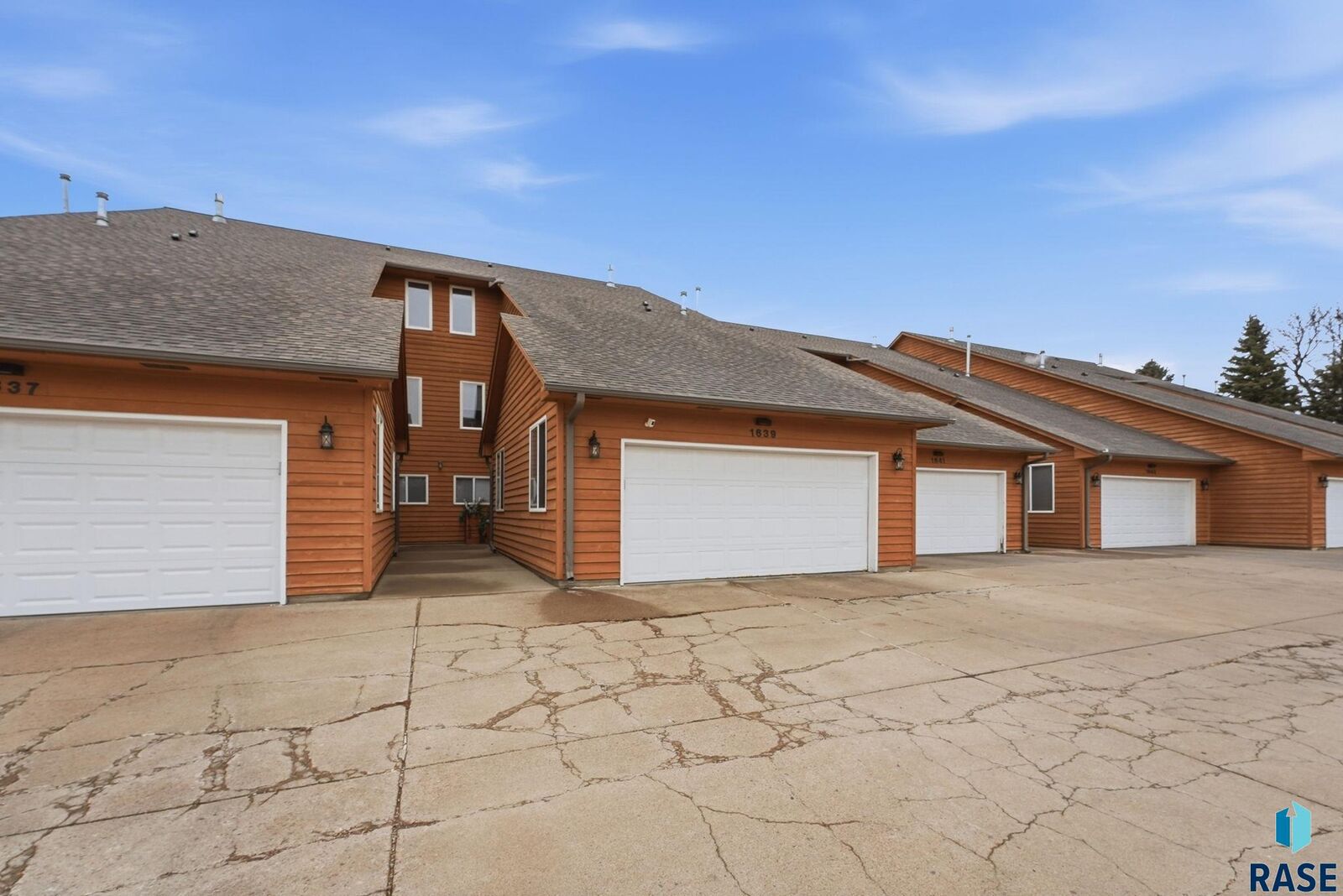 Property Photo:  1639 Cactus Dr  SD 57110 