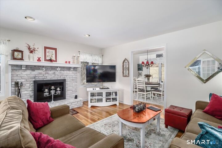 Property Photo:  22 Flintlock Drive  CT 06811 