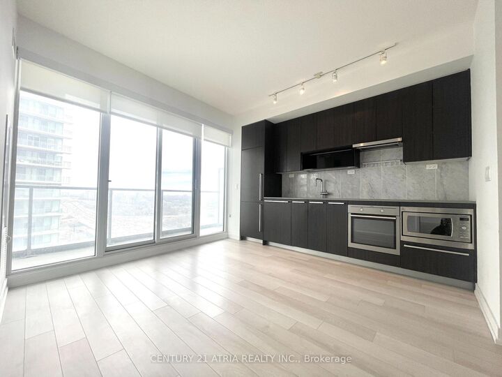 Photo de la propriété:  115 McMahon Drive 2307  ON M4P 0E4 