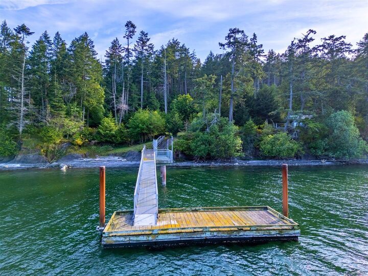 Property Photo:  6903 Shark Rd  BC V0N 2M2 