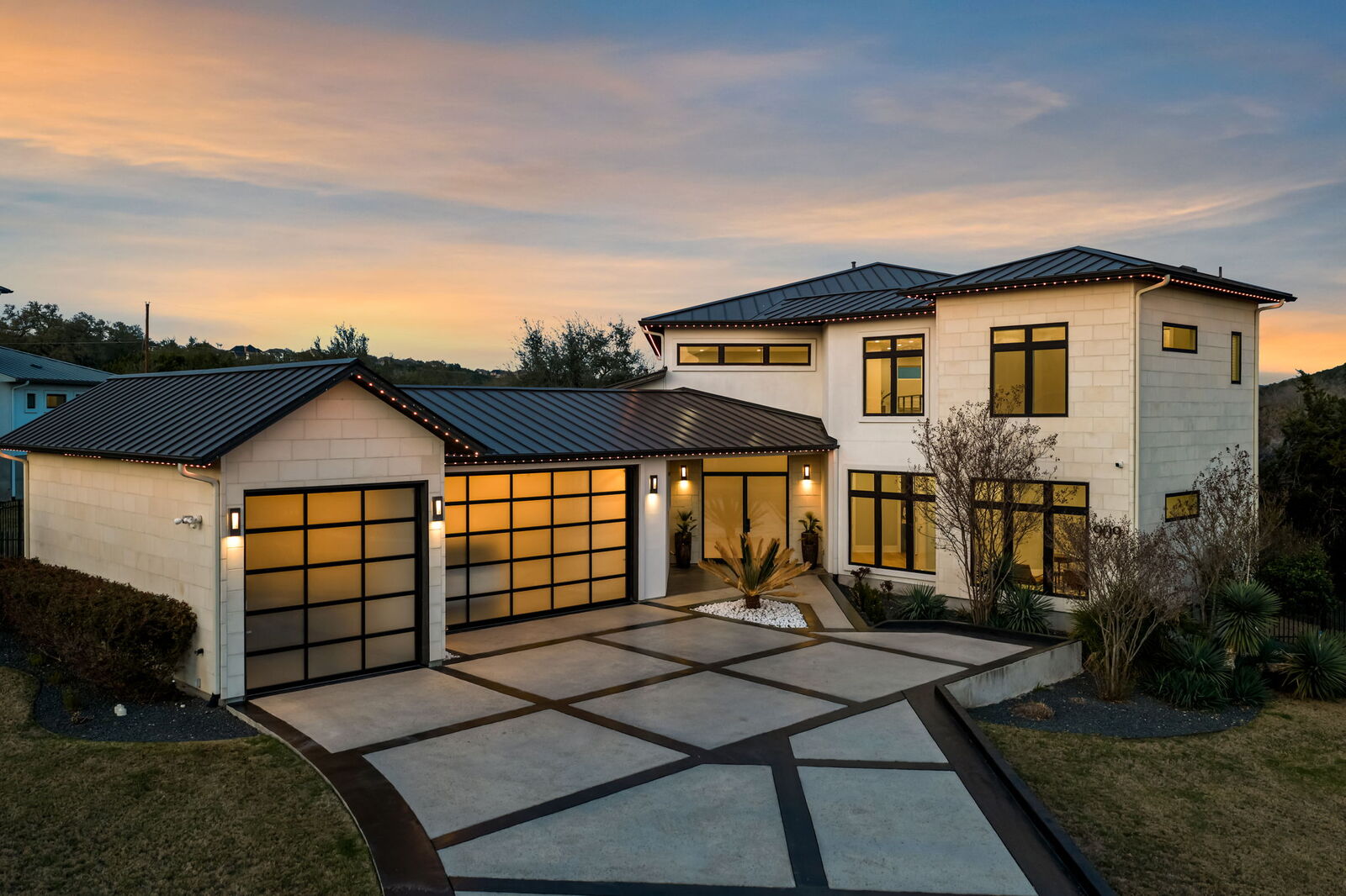 Property Photo:  909 Cypress Grove Drive  TX 78732 