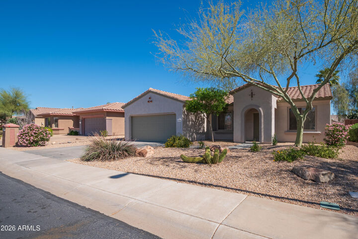 Property Photo: 18599 N Red Mountain Way AZ 85374