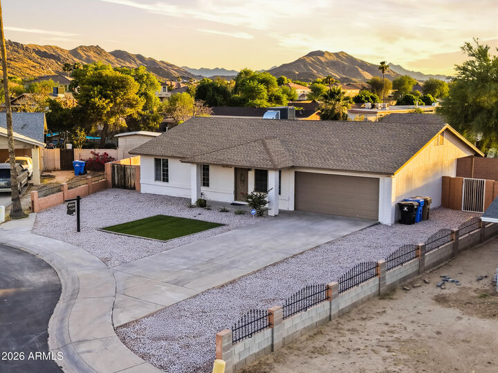 Property Photo:  8628 S 14th Place  AZ 85042 
