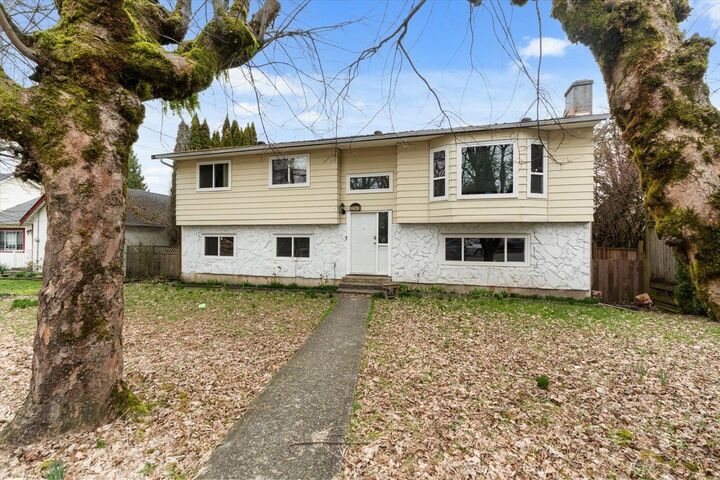 33943 Pine Street — photo 1