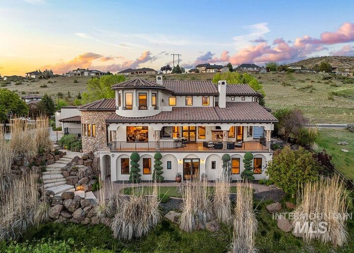 Property Photo:  473 N Strata Via Way  ID 83712-6730 