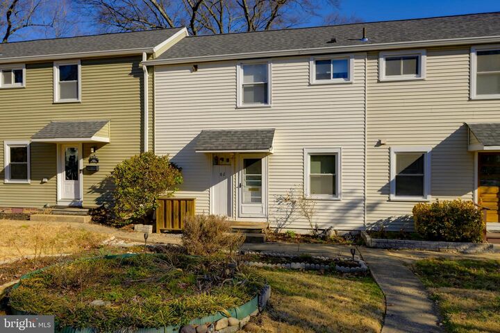 Property Photo: 8 Southway L MD 20770