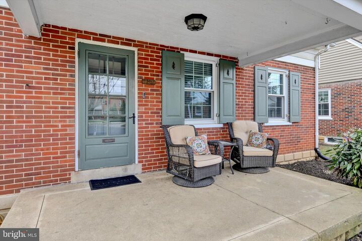 Property Photo:  521 Pleasure Road  PA 17601 