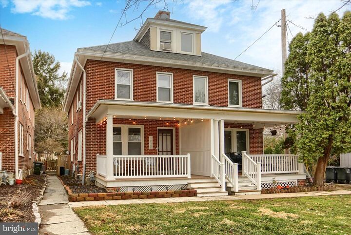 Property Photo:  1028 W Clay Street  PA 17603 