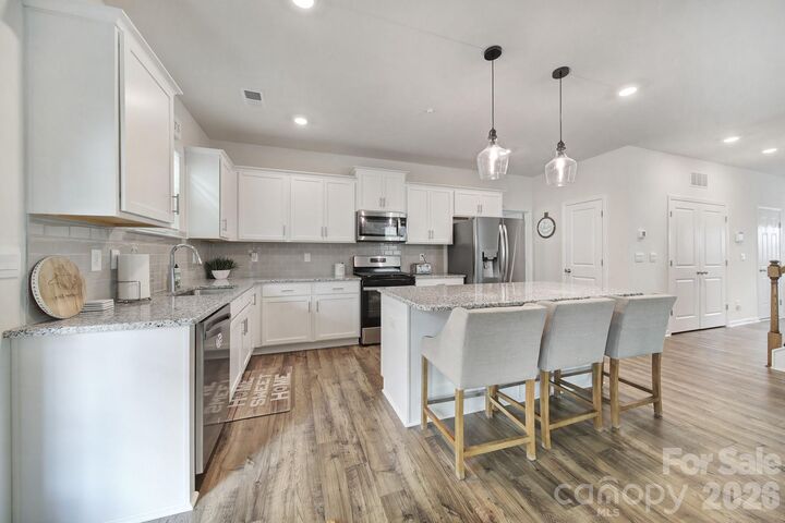 Property Photo:  164 North Hill Lane  NC 28166 