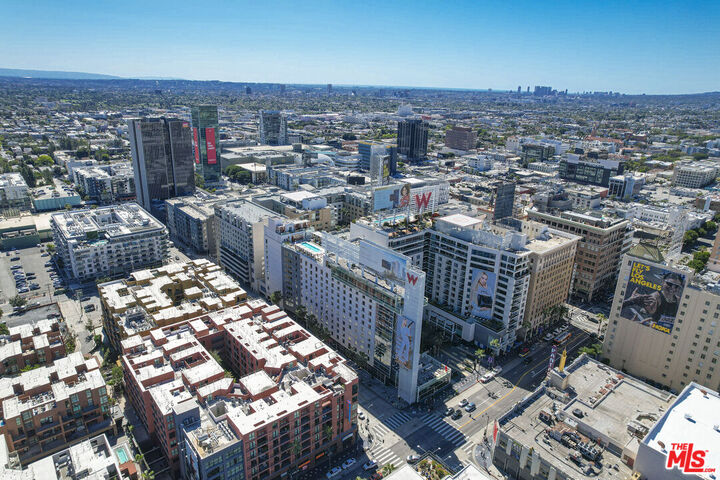 Property Photo:  6250 Hollywood Blvd  CA 90028 