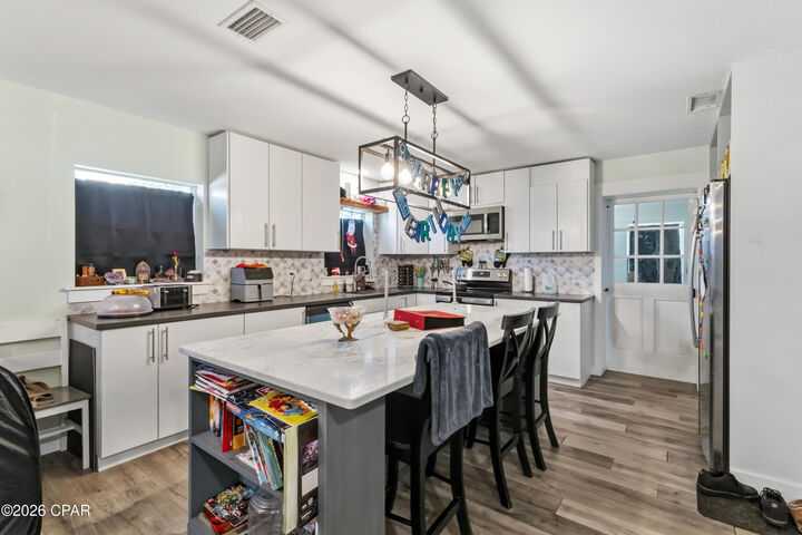 Property Photo:  1301 New York Avenue  FL 32444 