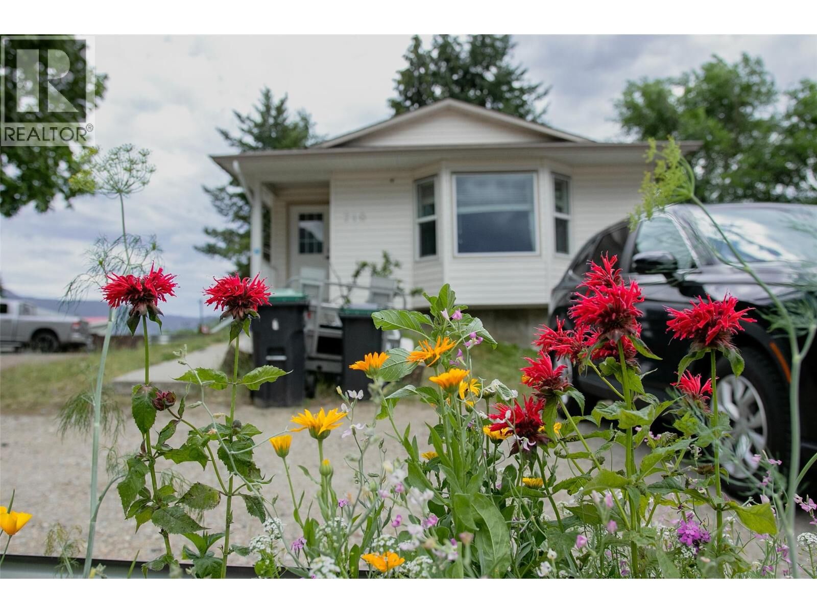 Property Photo: 710 Ivy Street BC V1N 2G4